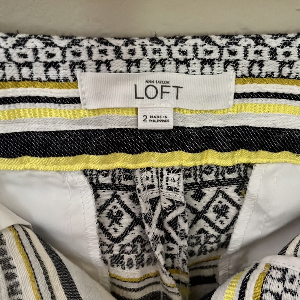 Ann Taylor Loft The Riviera Short Size 2 - Picture 5 of 6